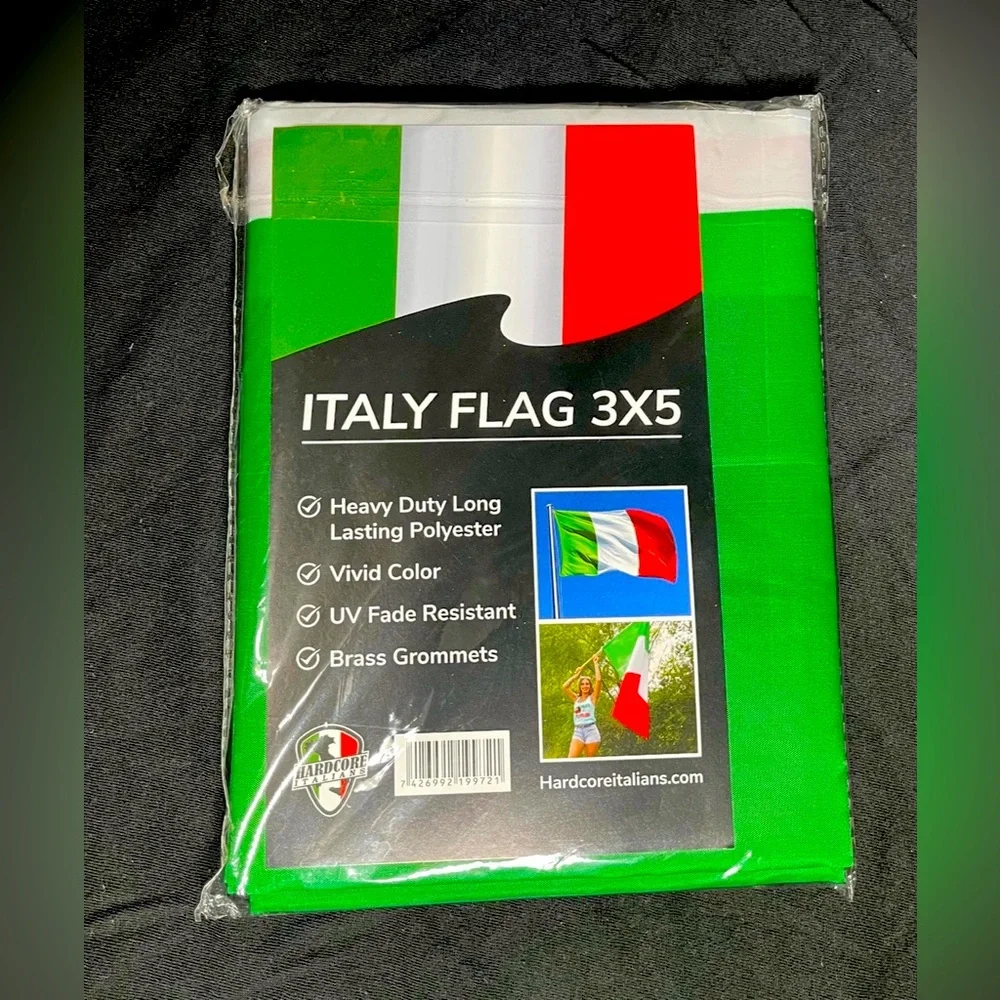 Italian flag - Picture 1 of 2